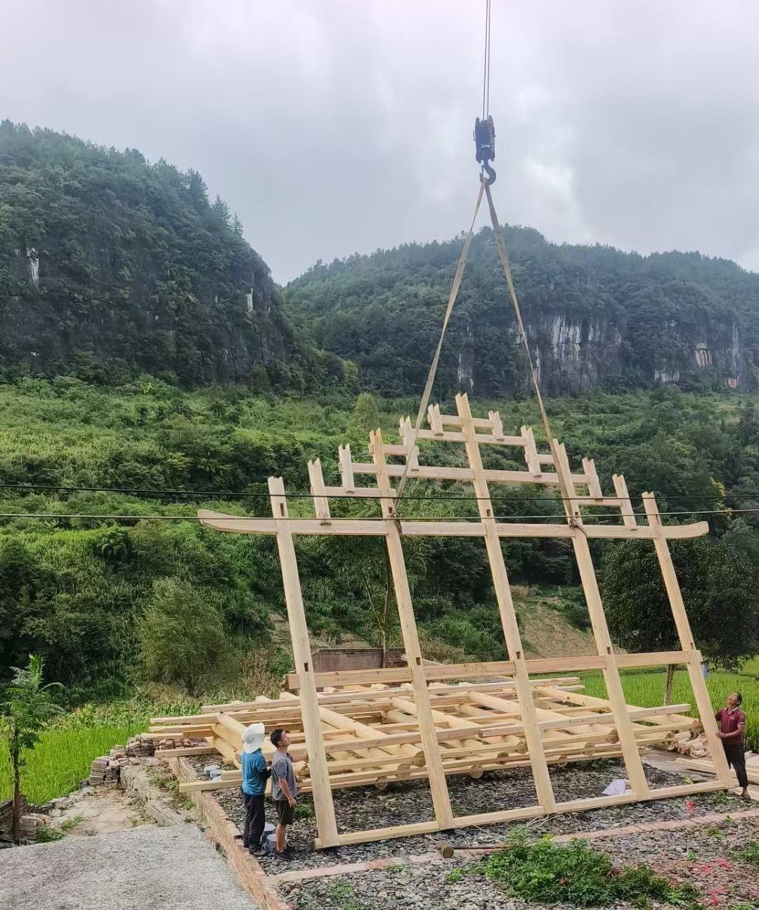 临汾市汽车吊出租公司怎么保证发动机散热问题